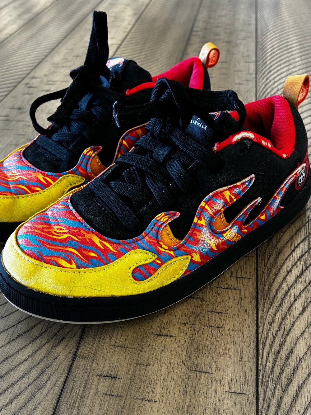 Kids youth air walk hotwheels Flame-Print Athletic Sneakers - Black & Yellow